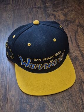Mitchell & Ness Black and Yellow San Francisco Warriors Snapback